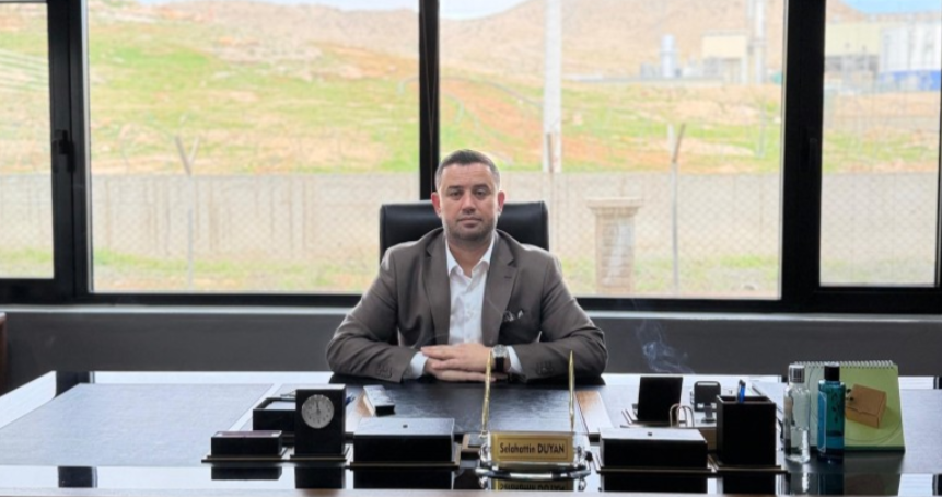 Selahattin DUYANSelahattin DUYAN (OSB Yönetim Kurulu Başkan Vekili / Sanayici)  Kariyer ve Faaliyetler:   Mardin Organize Sanayi Bölgesi'nin (Mardin OSB) kurucu ve öncü sanayicilerindendir. Bölgede un, yem ve gıda imalatı sektörlerinde uzun yıllardır sana